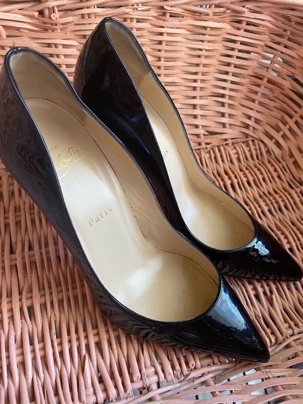 Christian Louboutin Black Patent Pointed-Toe Pumps with Red Sole Sz.EU 40 US 9.5 - Picture 8 of 11